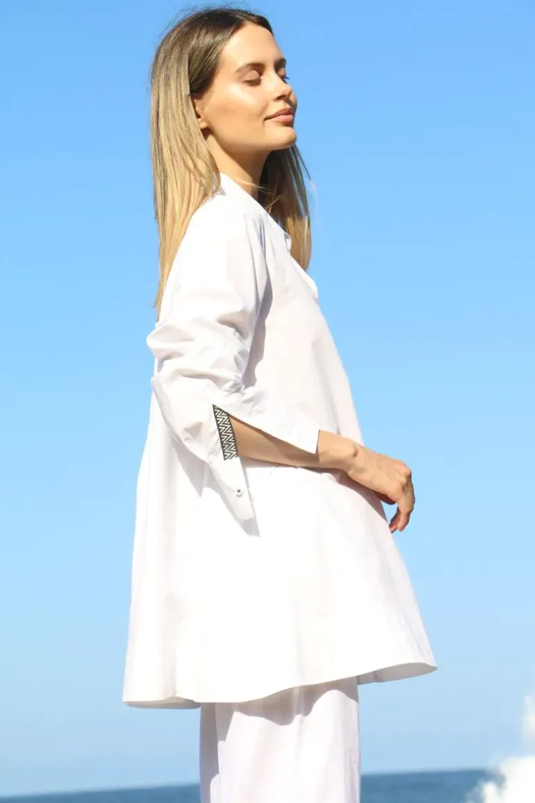 Bagruu Mada Shirt In White