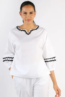 Bagruu Tara Top In White