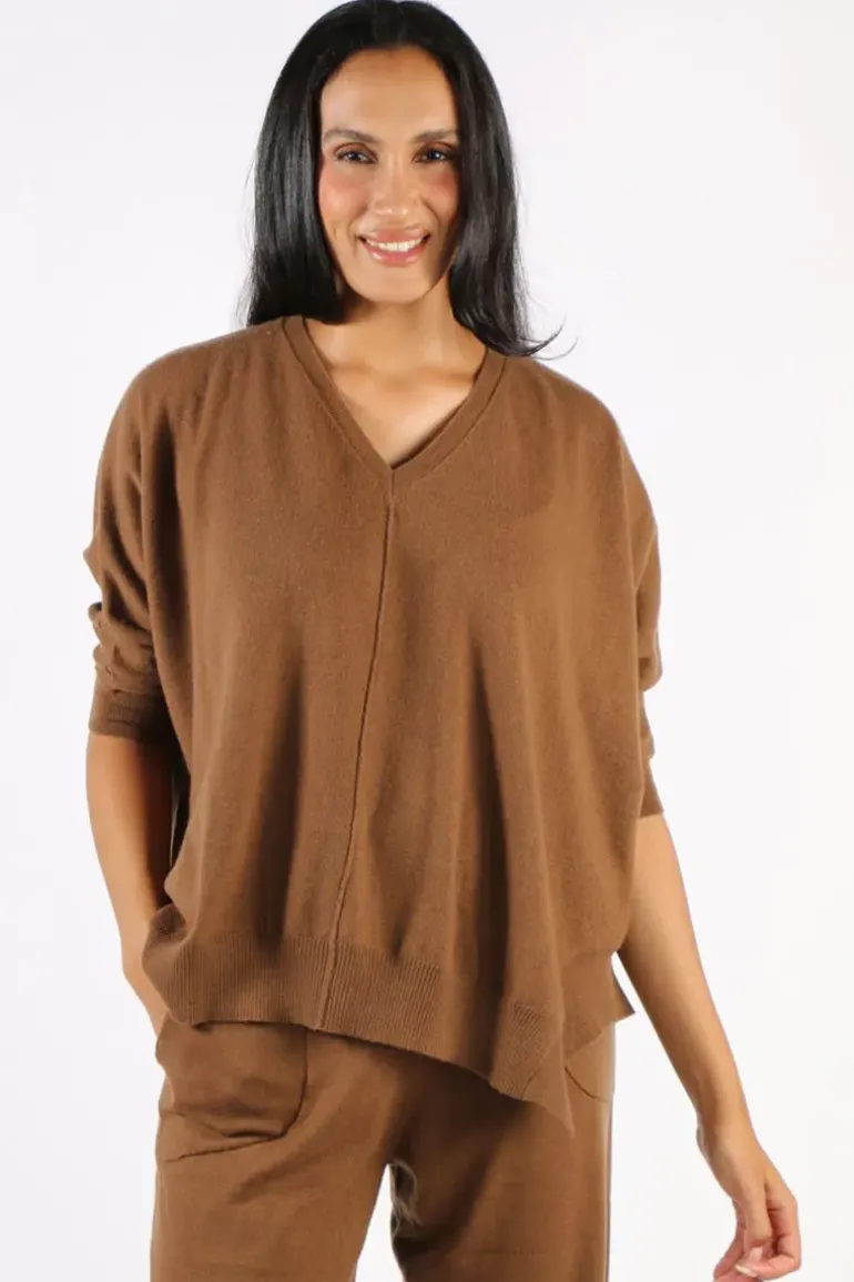 Bridge And Lord Vee Poncho Pullover In Espresso