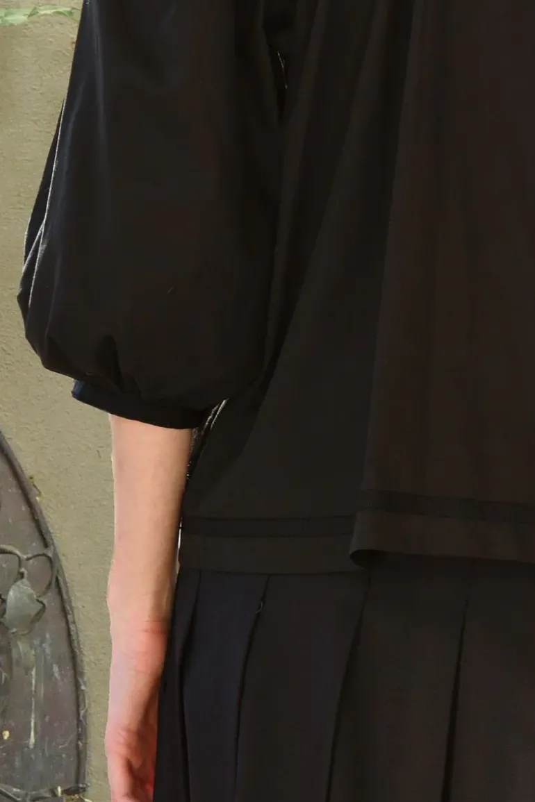 Cooper Love Gathers Top In Black