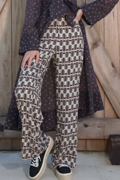 Curate Deep Pockets Wide Leg Pants In Print
