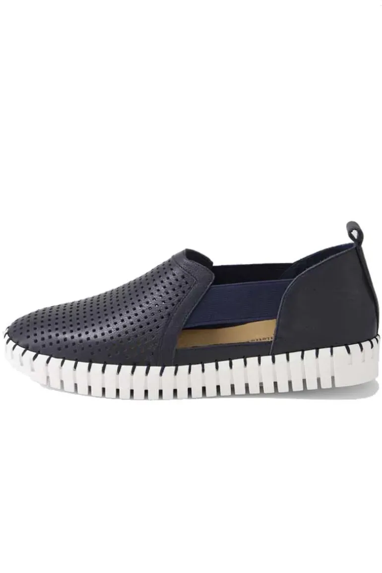 Django And Juliette Habiki Shoe In Navy