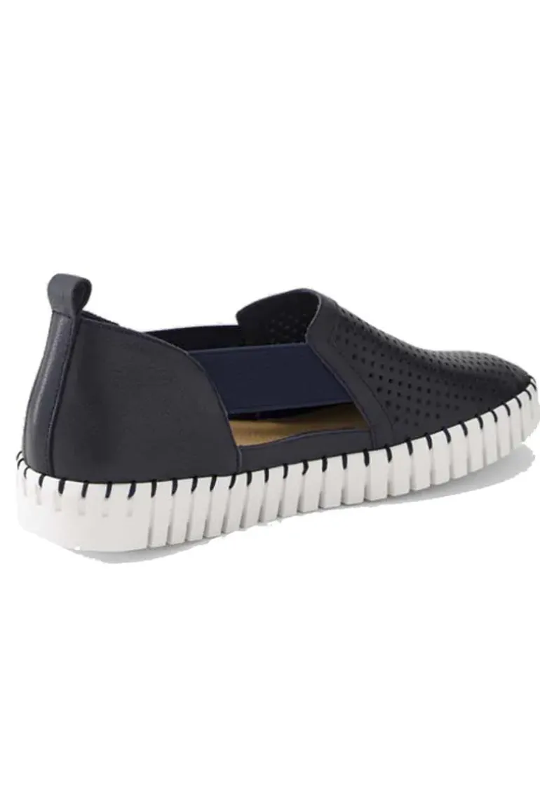 Django And Juliette Habiki Shoe In Navy