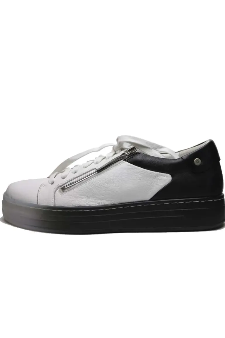 Django And Juliette Noxxie Sneaker In Black