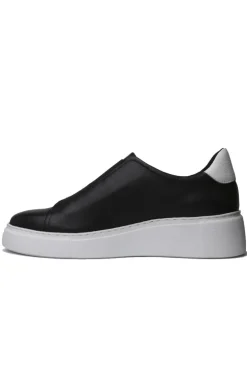 Django And Juliette Yales Sneaker In Black