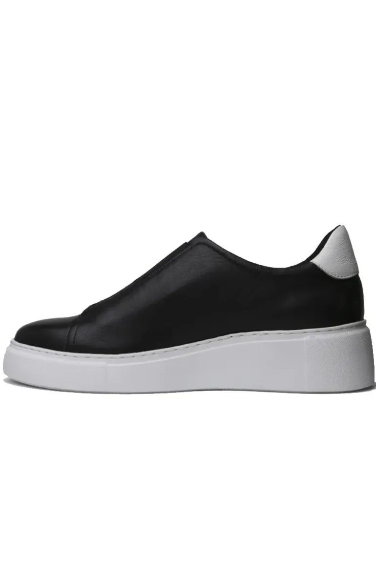 Django And Juliette Yales Sneaker In Black