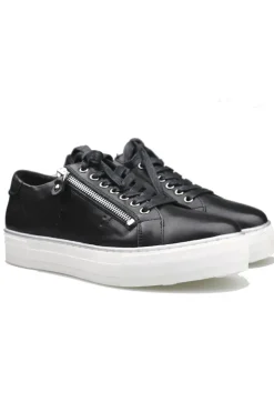 Froggy Sneaker In Black By Django & Juliette