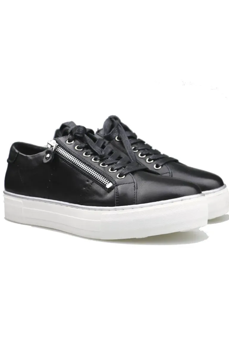 Froggy Sneaker In Black By Django & Juliette