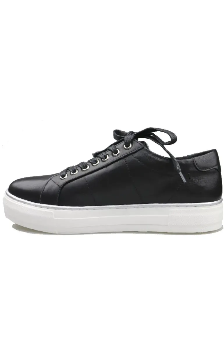 Froggy Sneaker In Black By Django & Juliette