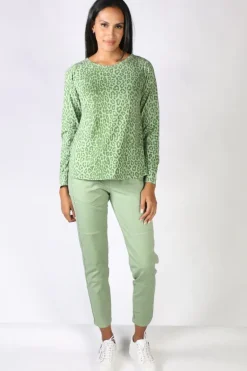 Funky Staff Dolly Leo Tee In Green