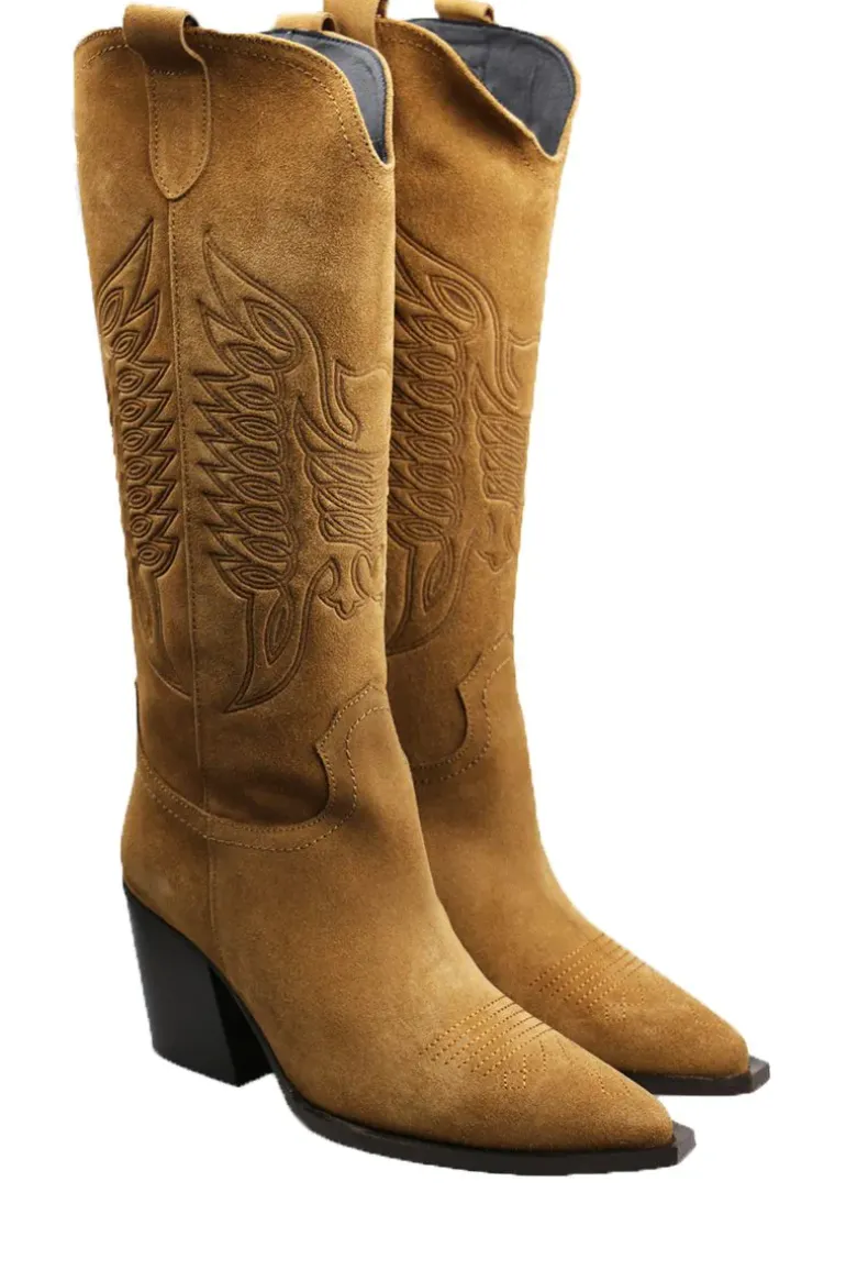 Given Cowboy Boots By Vienty In Tan