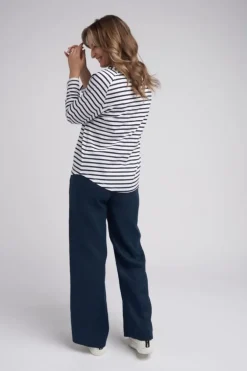 Goondiwindi Cotton Delilah Tee In Navy