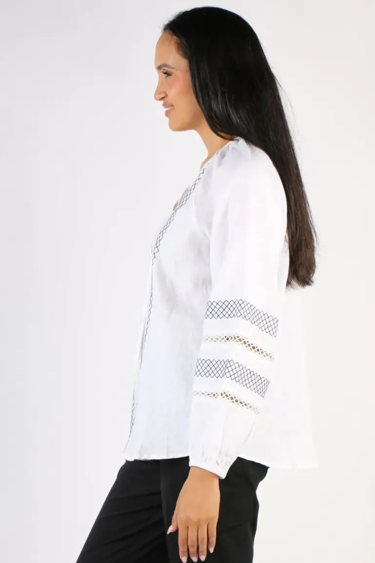 Hammock And Vine Trellis Top In White