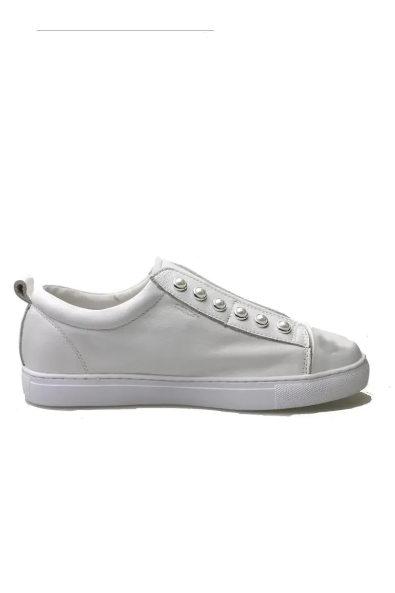 Hinako Pearl Sneaker In White