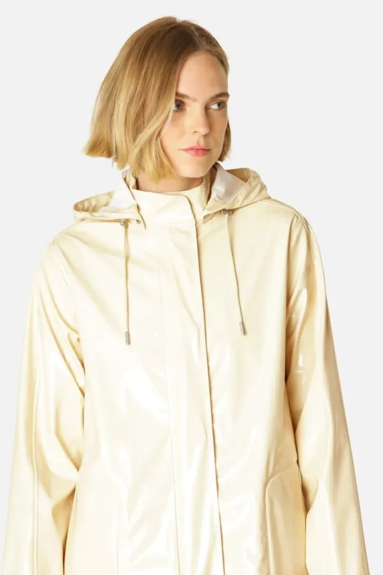Ilse Jacobsen Long Classic Raincoat In Gloss Sand