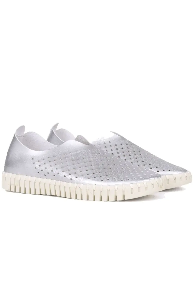 Ilse Jacobsen Tulip Flat In Metallic Silver