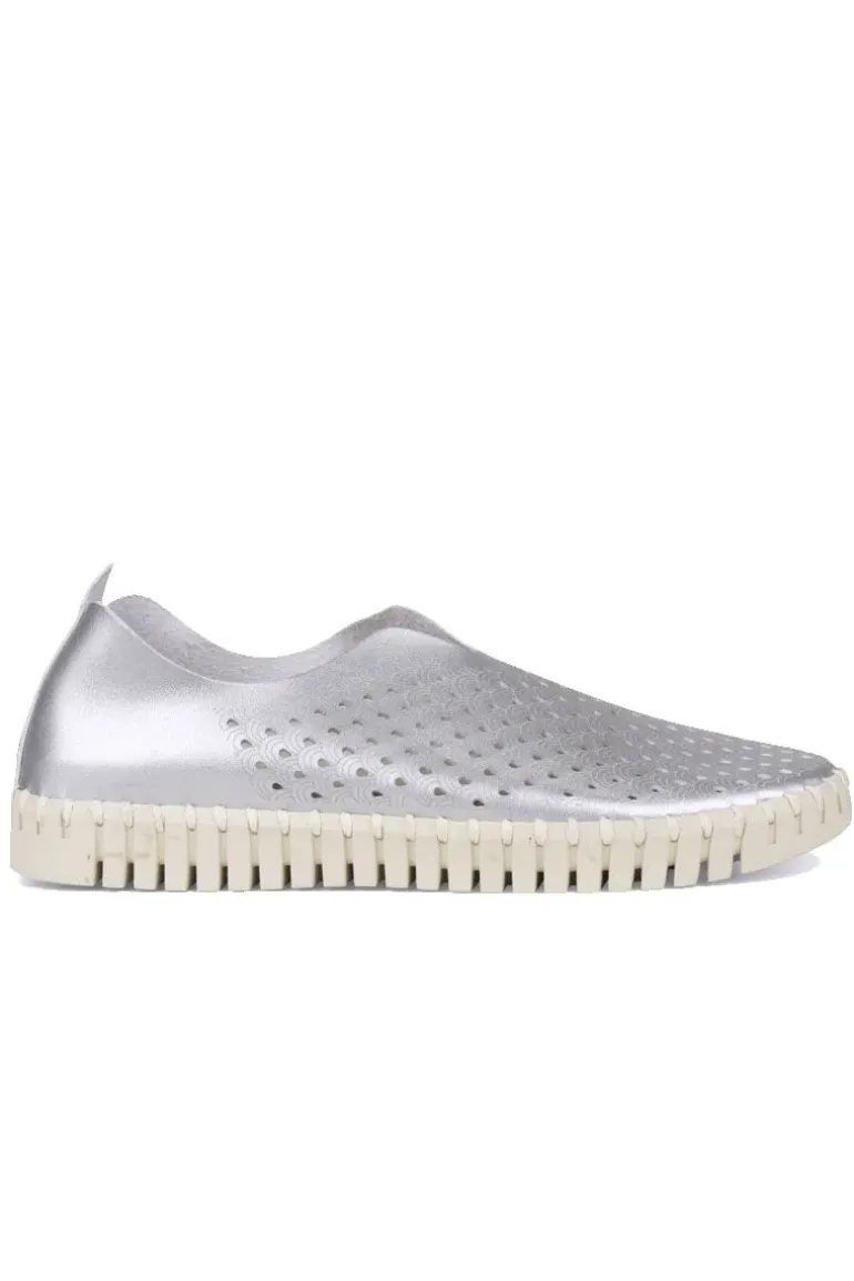 Ilse Jacobsen Tulip Flat In Metallic Silver
