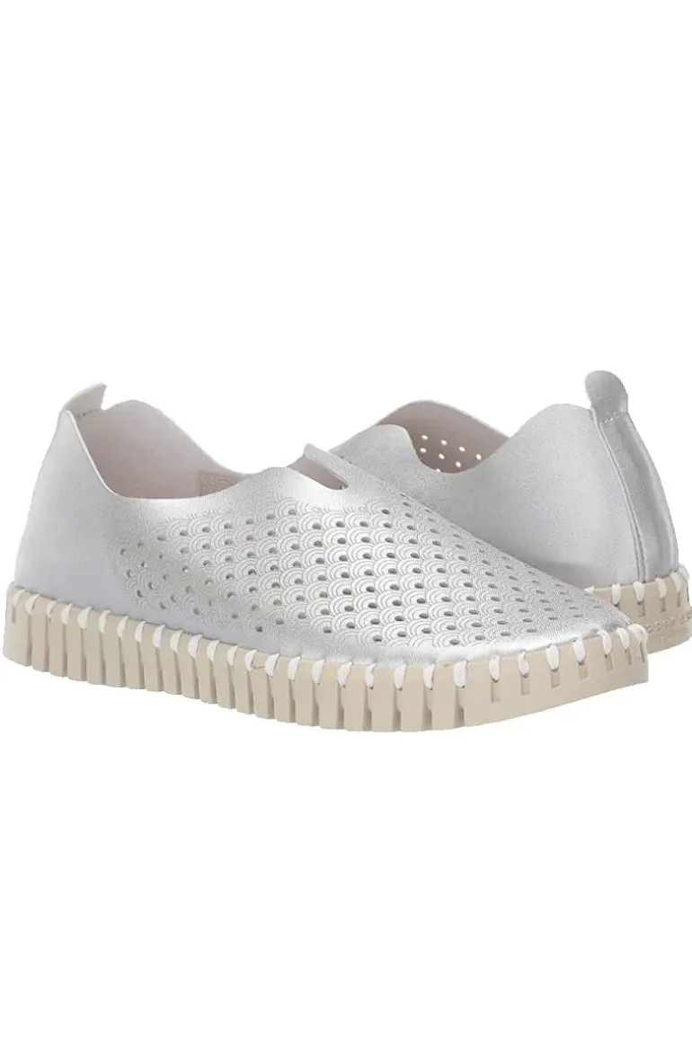 Ilse Jacobsen Tulip Flat In Metallic Silver