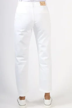 Indi & Cold Straight Classic Chino In White