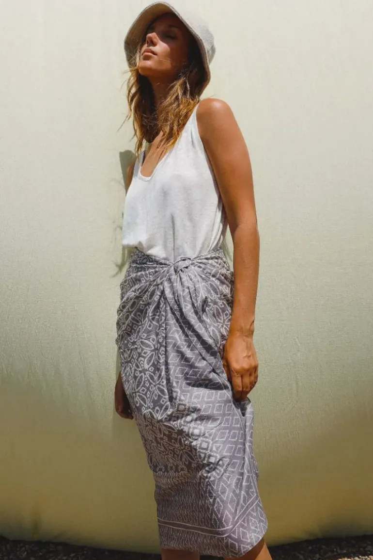 Indi & Cold Two Tone Sarong In Lilac