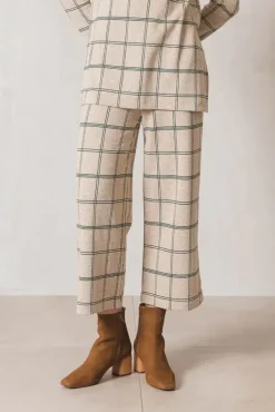 Indi And Cold James Cropped Pant In Beige