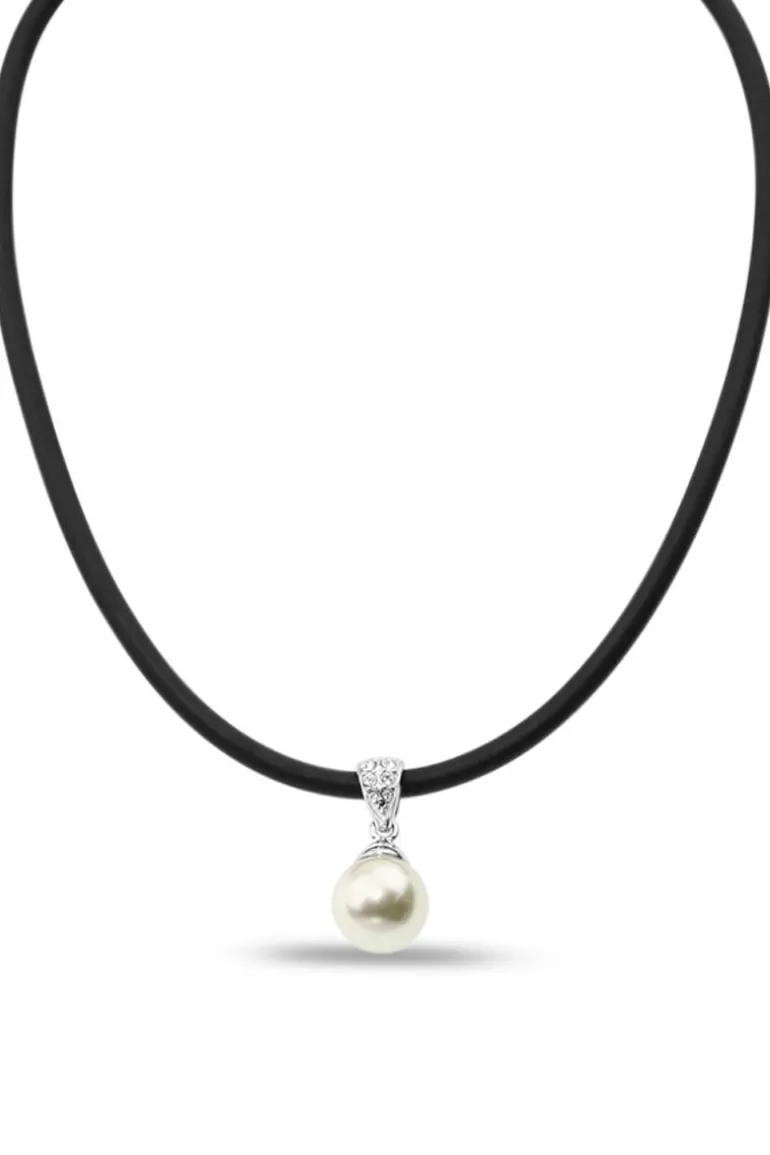 Jantan Pearl Pendant Necklace In Cream