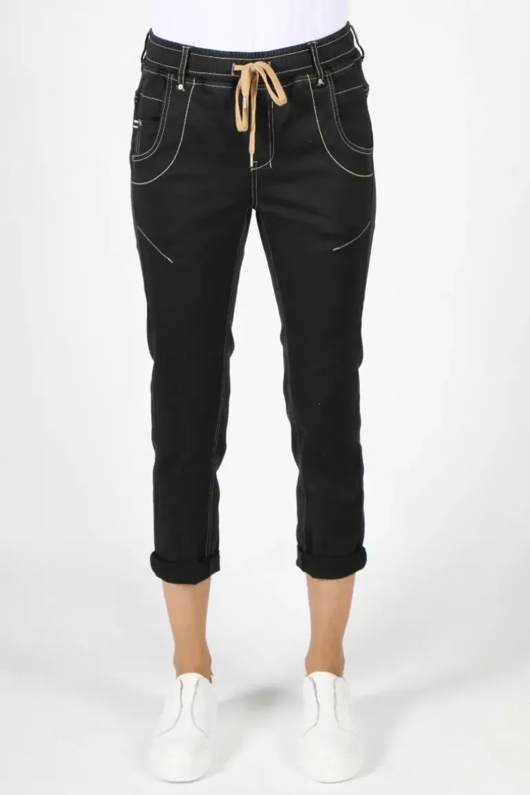 Lania Boyfriend Jean In Black