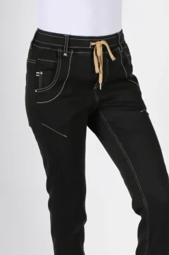 Lania Boyfriend Jean In Black