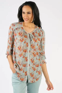 Lania Floral Holly Top In Sea