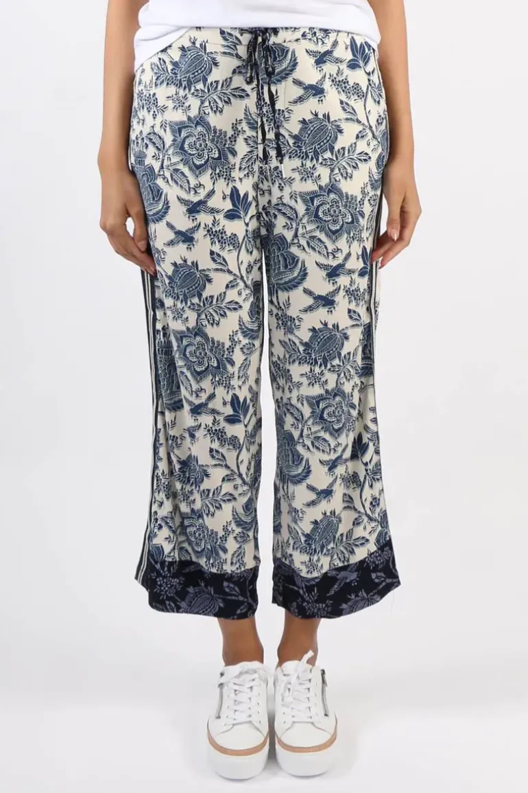 Liverpool Floral Pull On Wide Leg Pants In Floral