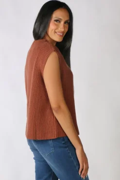 Marco Polo Fishermans Knit Vest In Tan