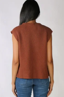 Marco Polo Fishermans Knit Vest In Tan