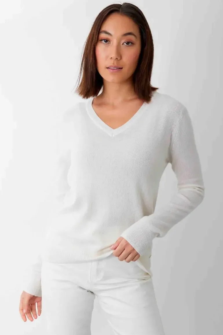 Mia Fratino Essential Slim Vee In Ivory