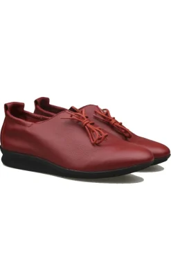 Naskay Flat By Arche In Red