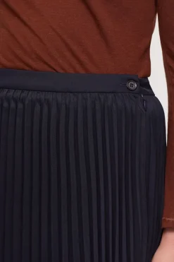 Nice Things Pleat Skirt In Navy