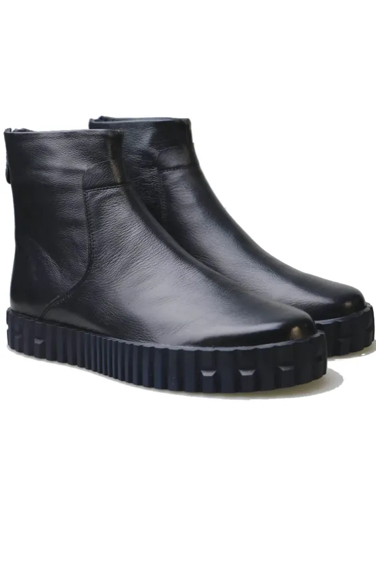 Osh Boot By Django & Juliette In Navy