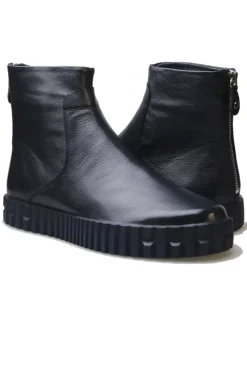 Osh Boot By Django & Juliette In Navy