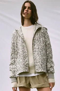 Paqme Crop Raincoat In Leopard