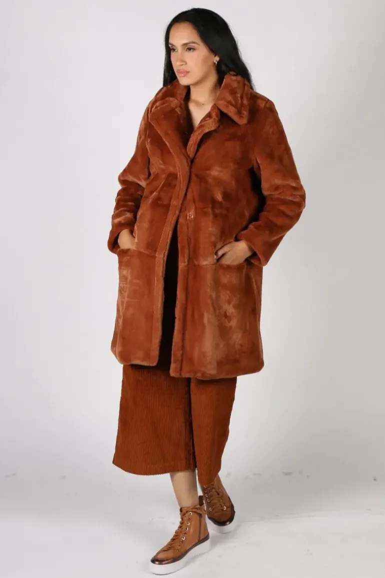 Paz Torras Classic Faux Fur Coat In Tan