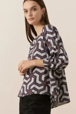 POL Kendal Geometric Top In Print