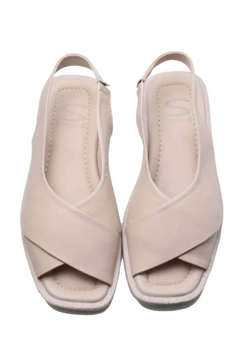Sempre Di Crossover Sandal In Pink