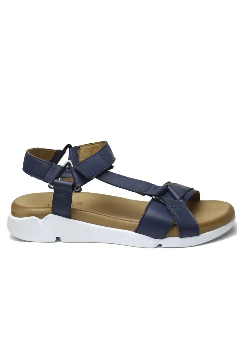 Thyme And Co Torque Sandal In Navy