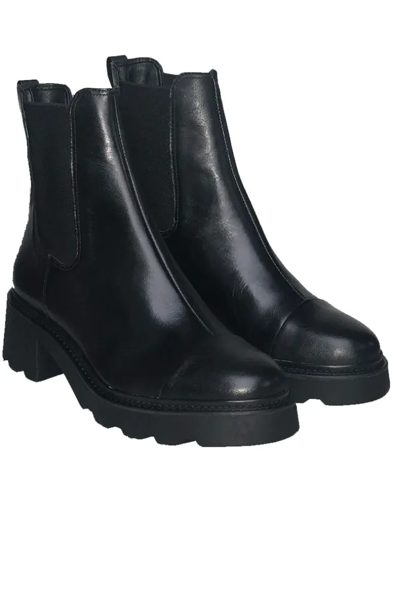 Tractor Boot By Carrano In Black