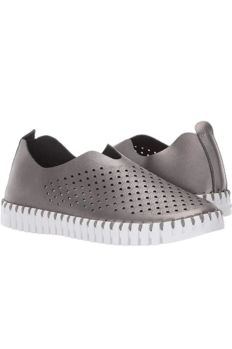Tulip Flat By Ilse Jacobsen In Metallic Gunmetal