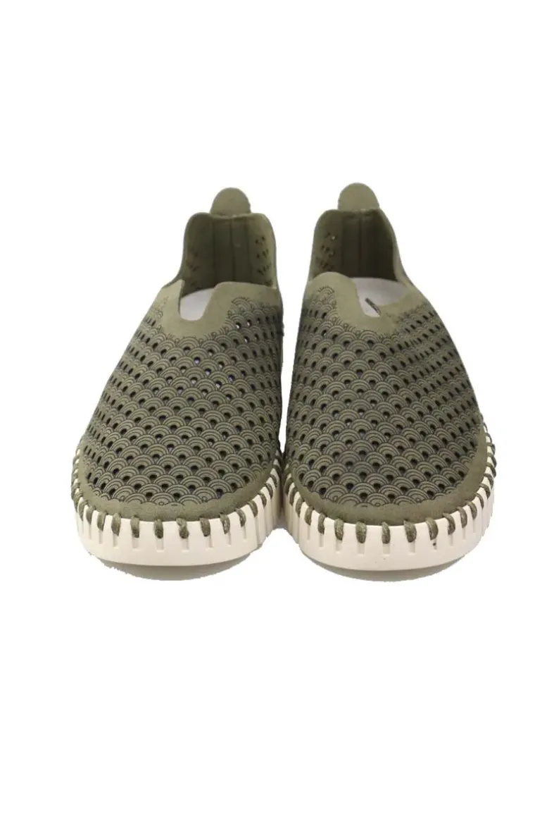 Tulip Flat By Ilse Jacobsen In Olive