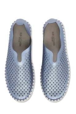 Tulip Flat By Ilse Jacobsen In Metallic Blue