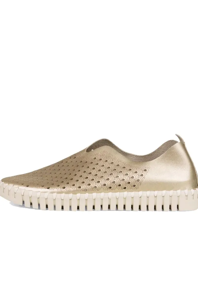 Tulip Flat By Ilse Jacobsen In Metallic Gold