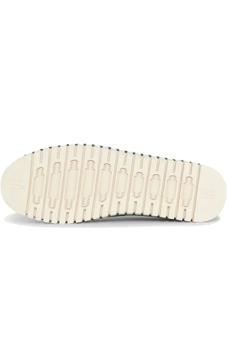 Tulip Flat By Ilse Jacobsen In Beetle