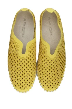 Tulip Flat By Ilse Jacobsen In Yellow