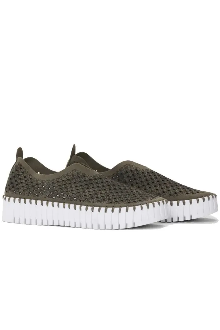 Tulip Platform Shoe By Ilse Jacosben In Olive